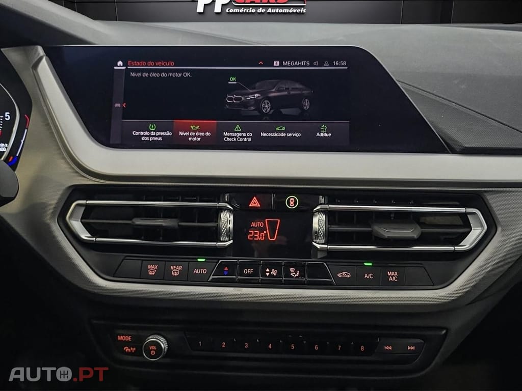 BMW 216 d Line Sport — fotografia 31