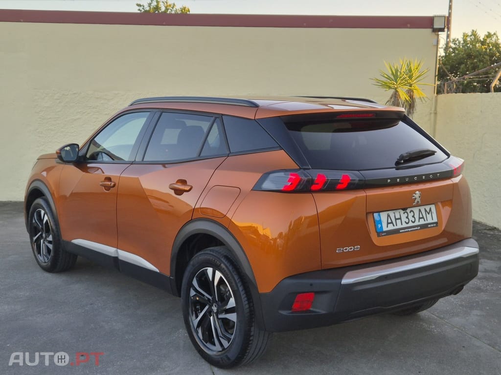 Peugeot 2008 1.2 PureTech Allure Pack