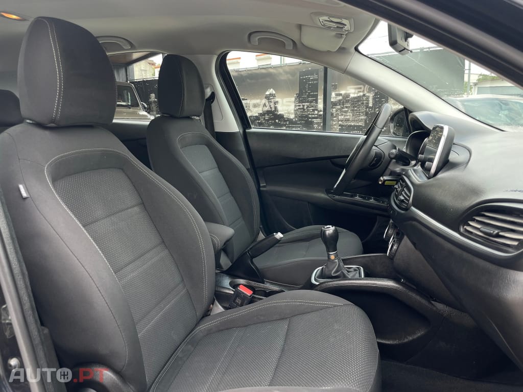 Fiat Tipo 1.3 M-Jet Lounge