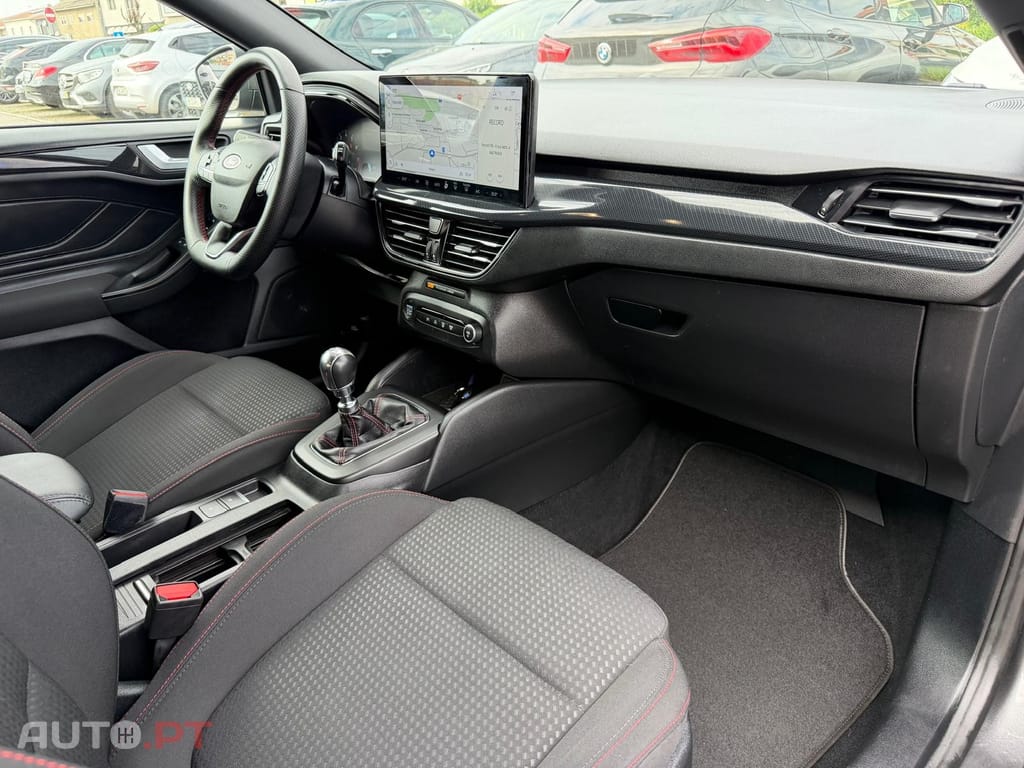 Ford Focus 1.0 EcoBoost MHEV ST-Line