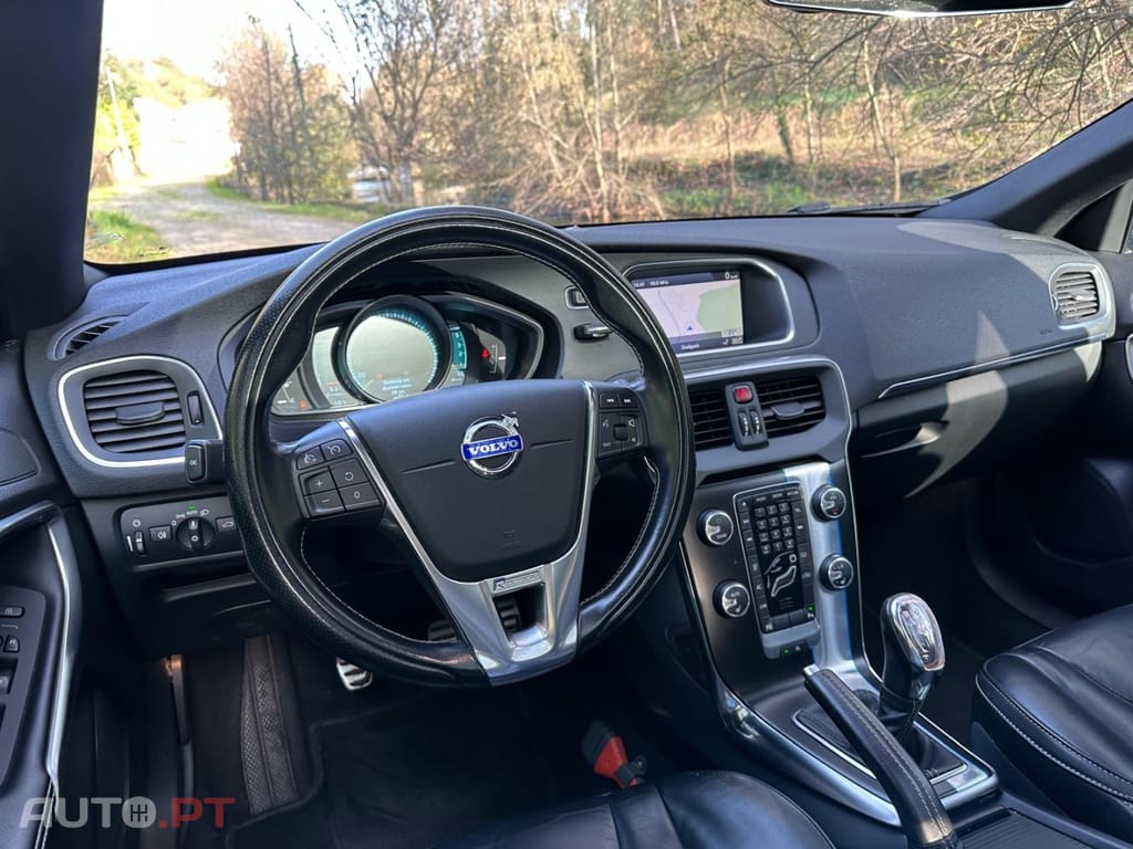 Volvo V40 1.6 D2 R-Design