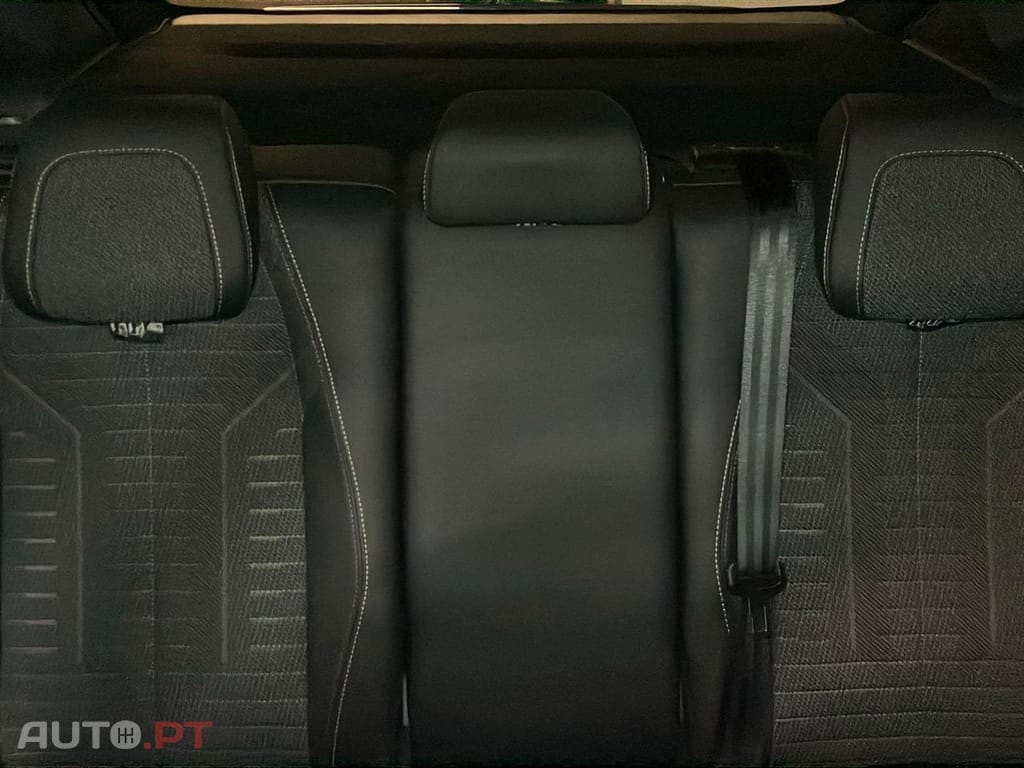 Peugeot 3008 1.2 Hybrid Allure e-DCS6