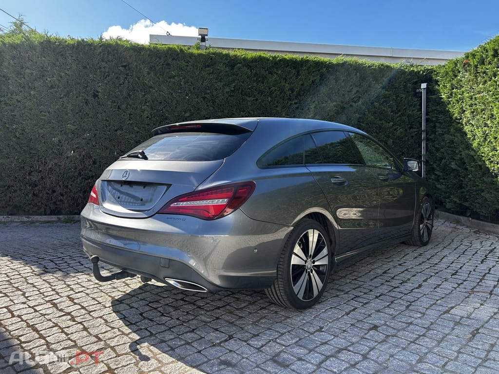 Mercedes-Benz CLA 180 d Shooting Brake AMG Line