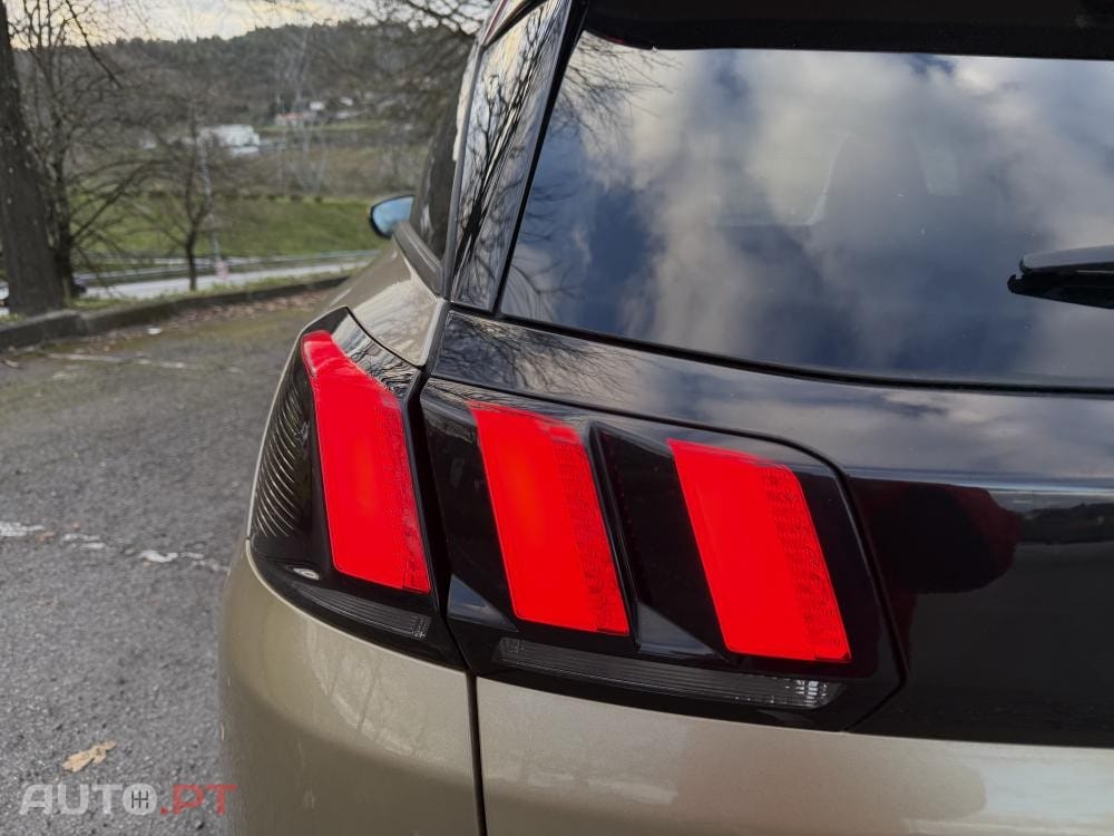 Peugeot 3008 1.6 BlueHDi Allure Grip Control EAT6