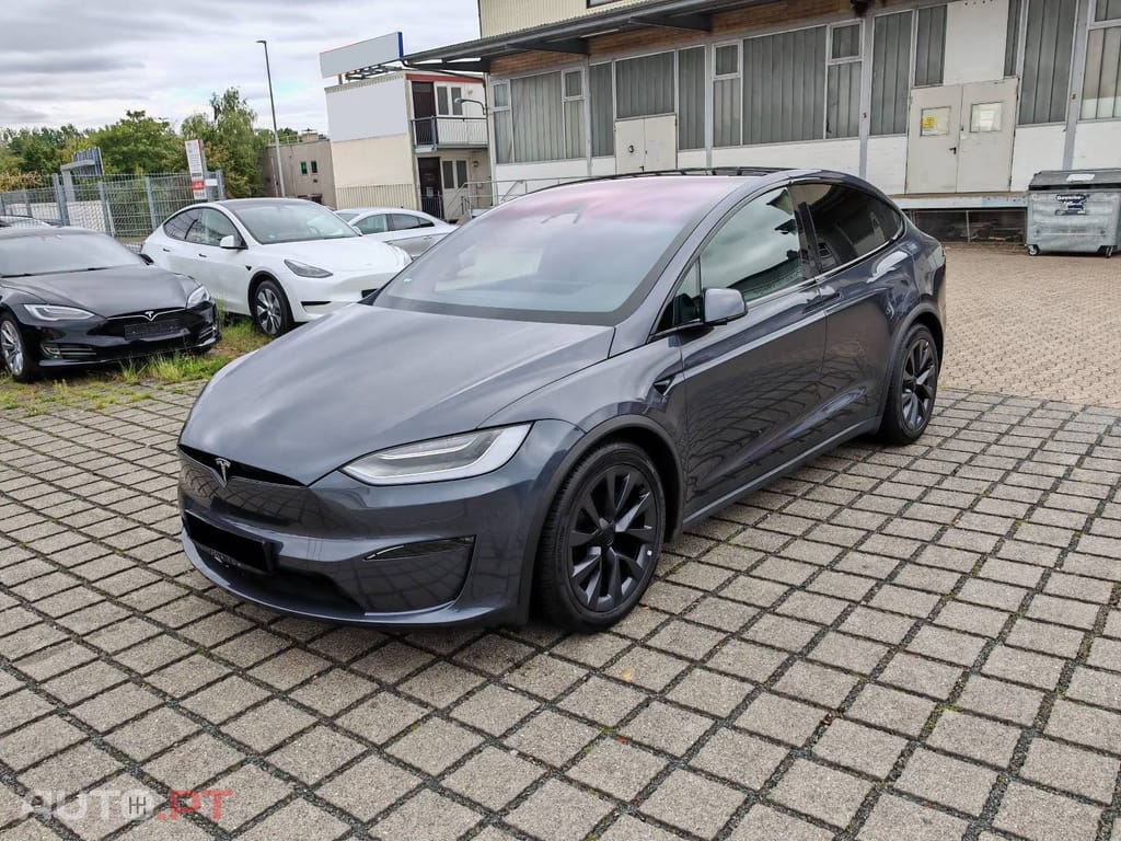 Tesla Model X Long Range