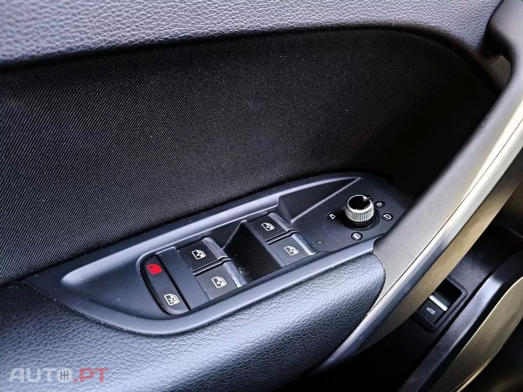 Audi Q5 50 TFSIe quattro S tronic S line business