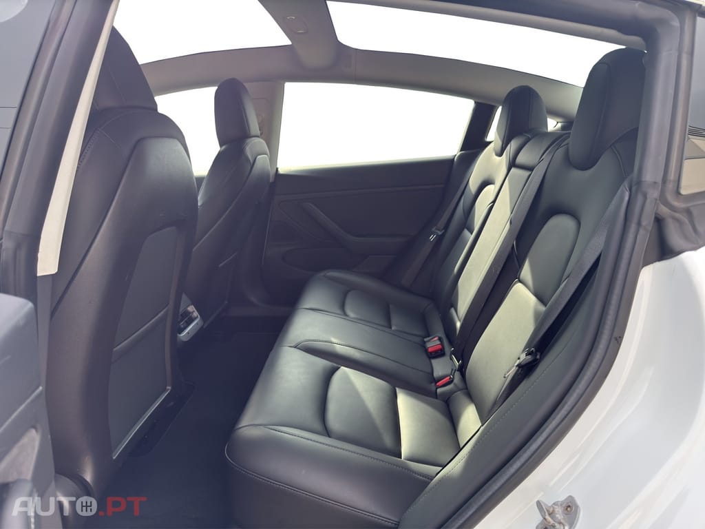 Tesla Model 3 Standard Range Plus RWD