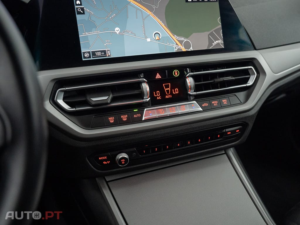 BMW 330 e Auto