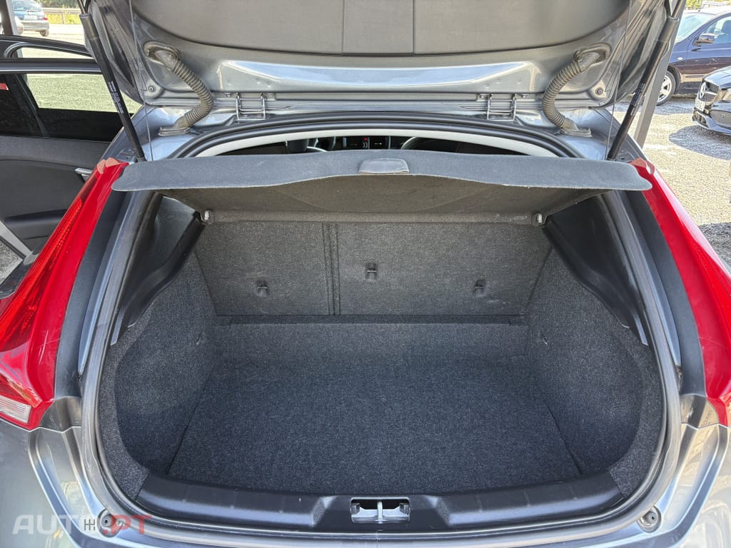 Volvo V40 1.5 T3 Sport Edition Plus Geartronic