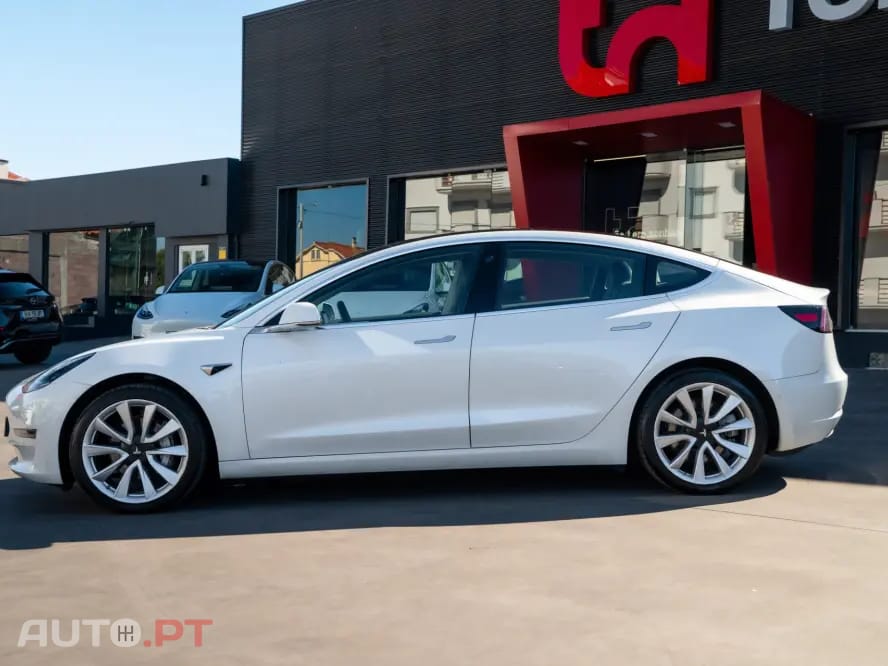 Tesla Model 3 Long-Range Dual Motor AWD