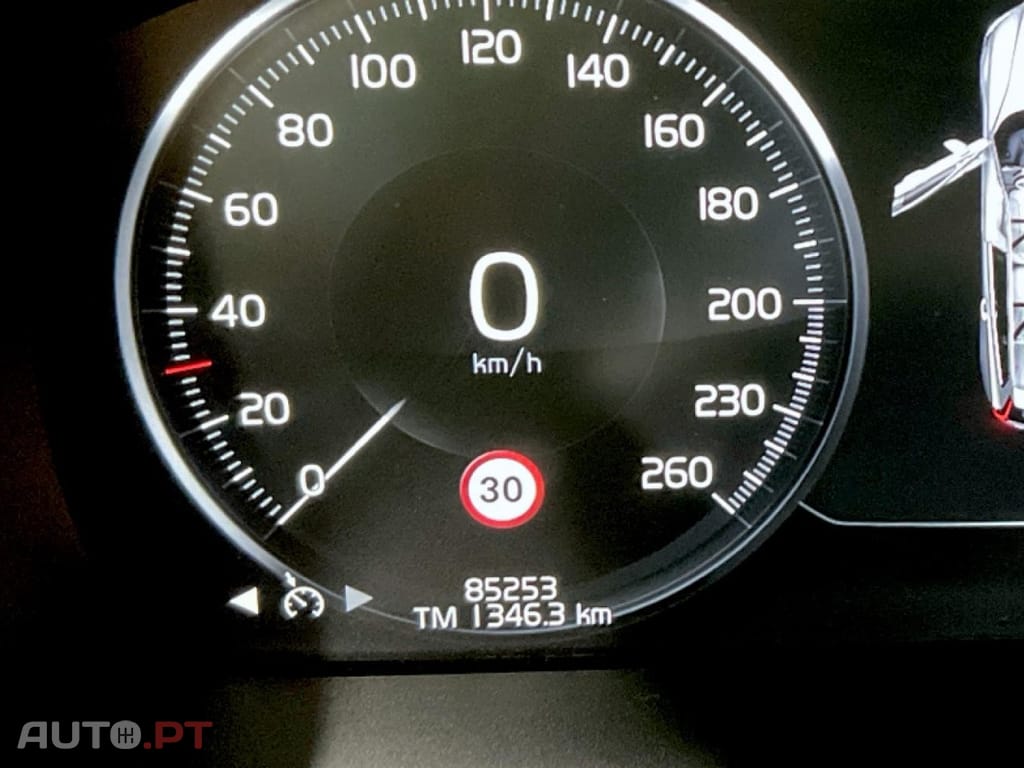 Volvo V60 2.0 T4 Momentum Plus