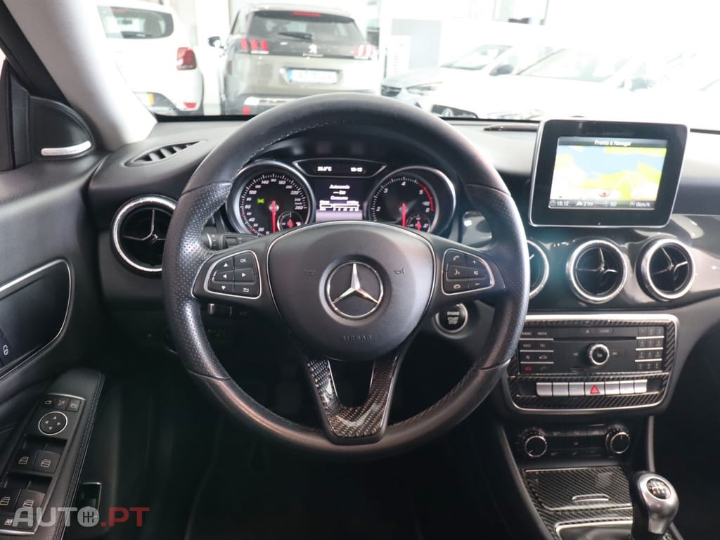 Mercedes-Benz CLA 180 d Shooting Brake