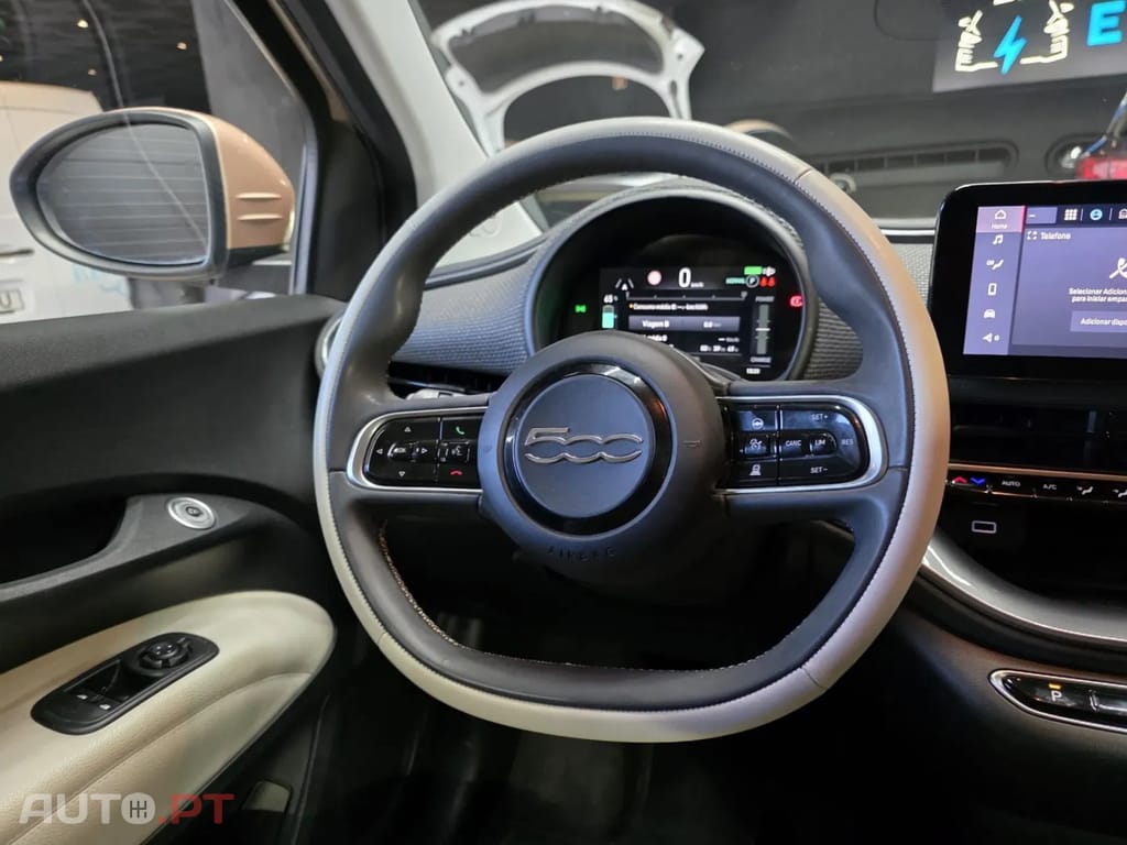 Fiat 500e La Prima