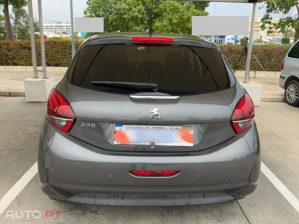 Peugeot 208 1.2 PureTech Signature