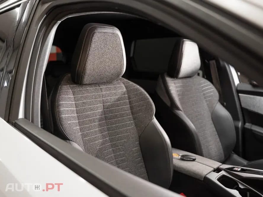 Peugeot 5008 1.2 Hybrid Allure e-DCS6