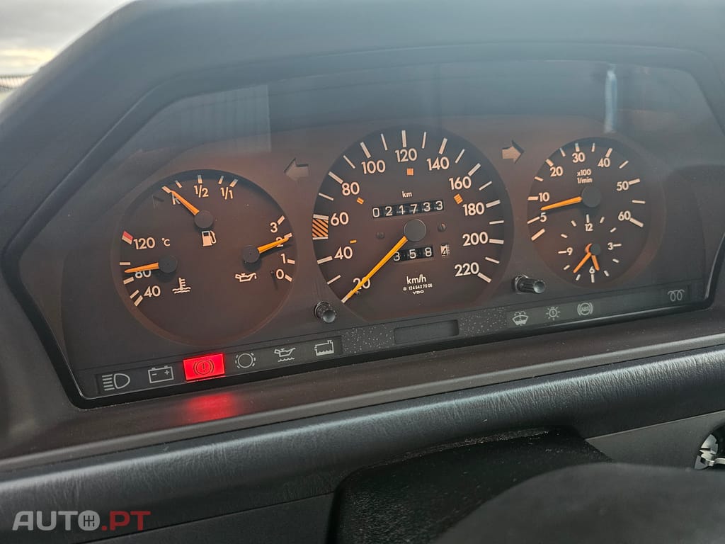 Mercedes-Benz 300 D