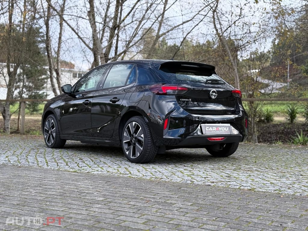 Opel Corsa-E GS Line