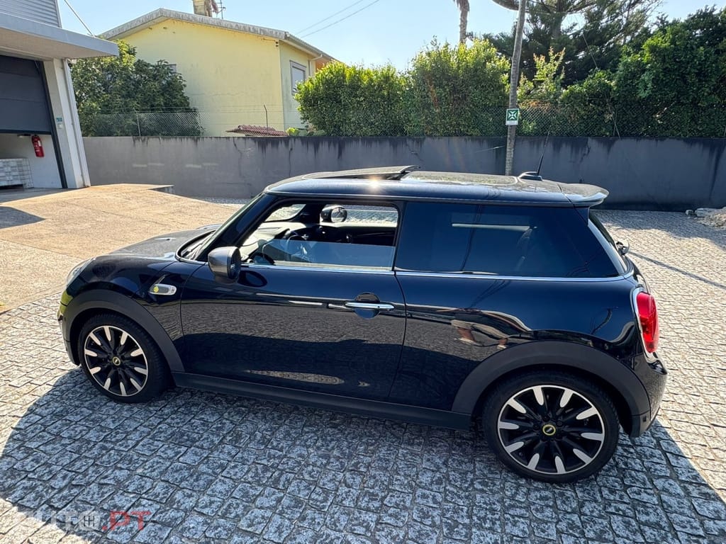 MINI Cooper Cooper SE