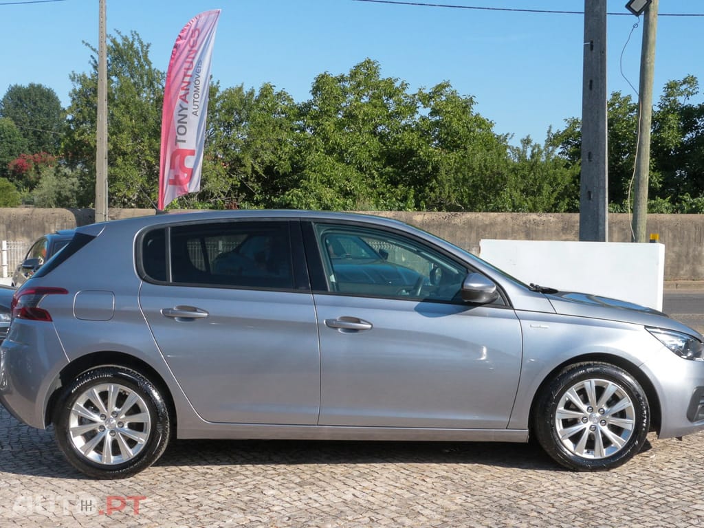 Peugeot 308 1.5 BlueHDi Style