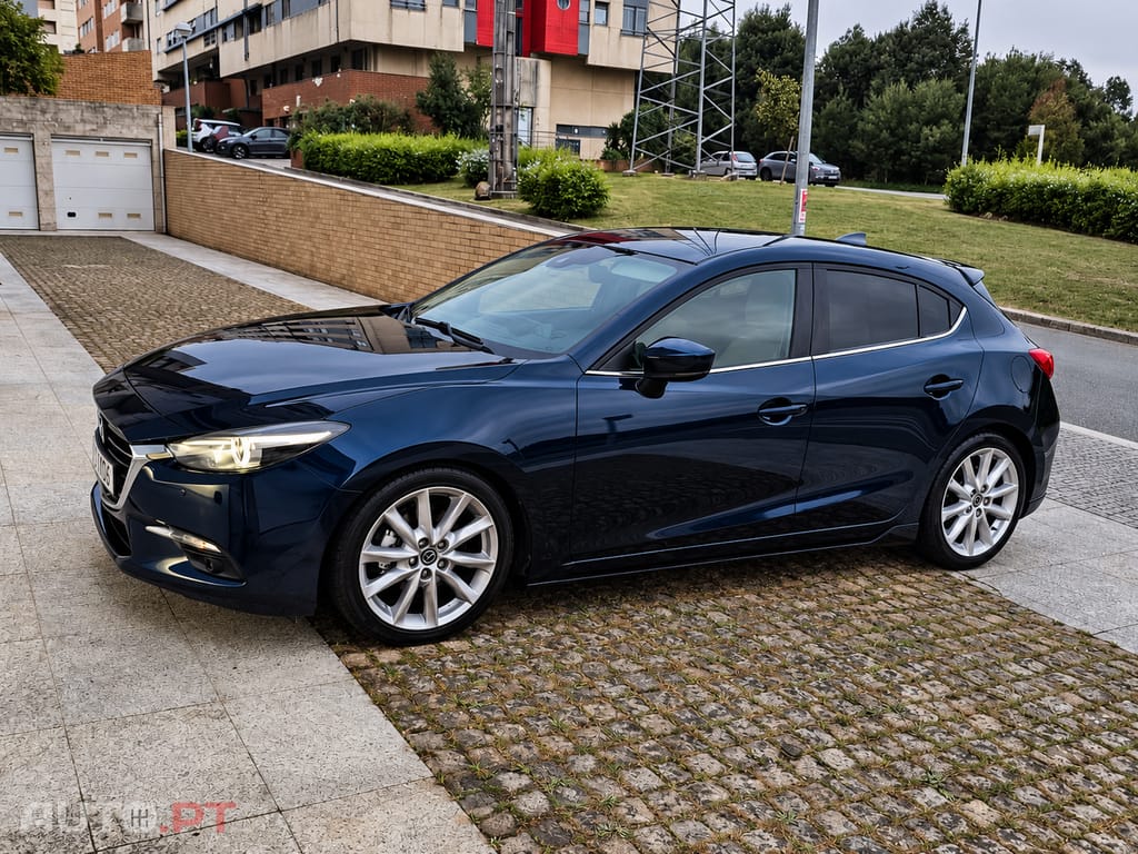 Mazda 3 1.5 D Excellence — Pack Leather + Technology