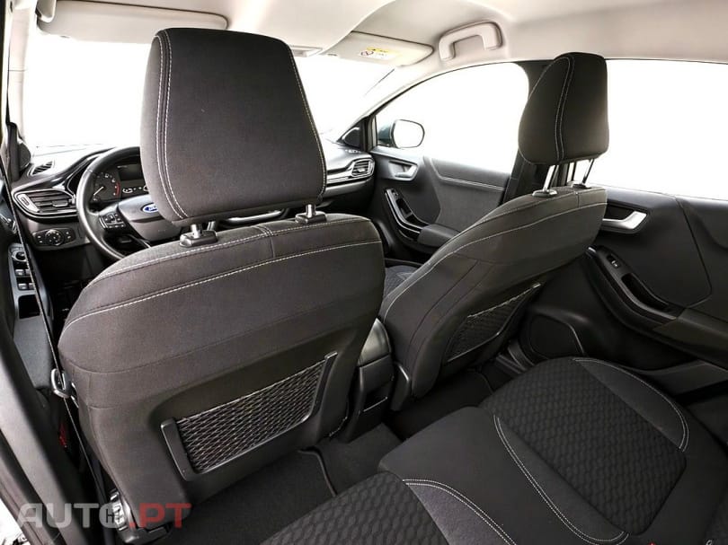 Ford Puma 1.0 EcoBoost MHEV Titanium