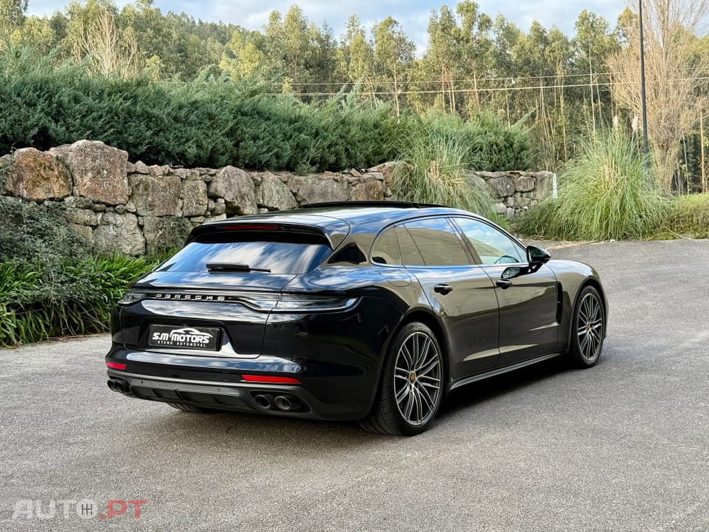 Porsche Panamera 4 E-Hybrid Platinum Edition