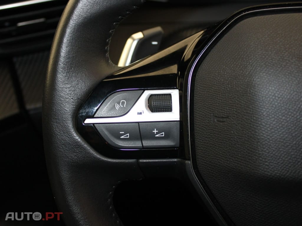 Peugeot 2008  1.5 BHDI ACTIVE I.V.A DEDUTIVEL 