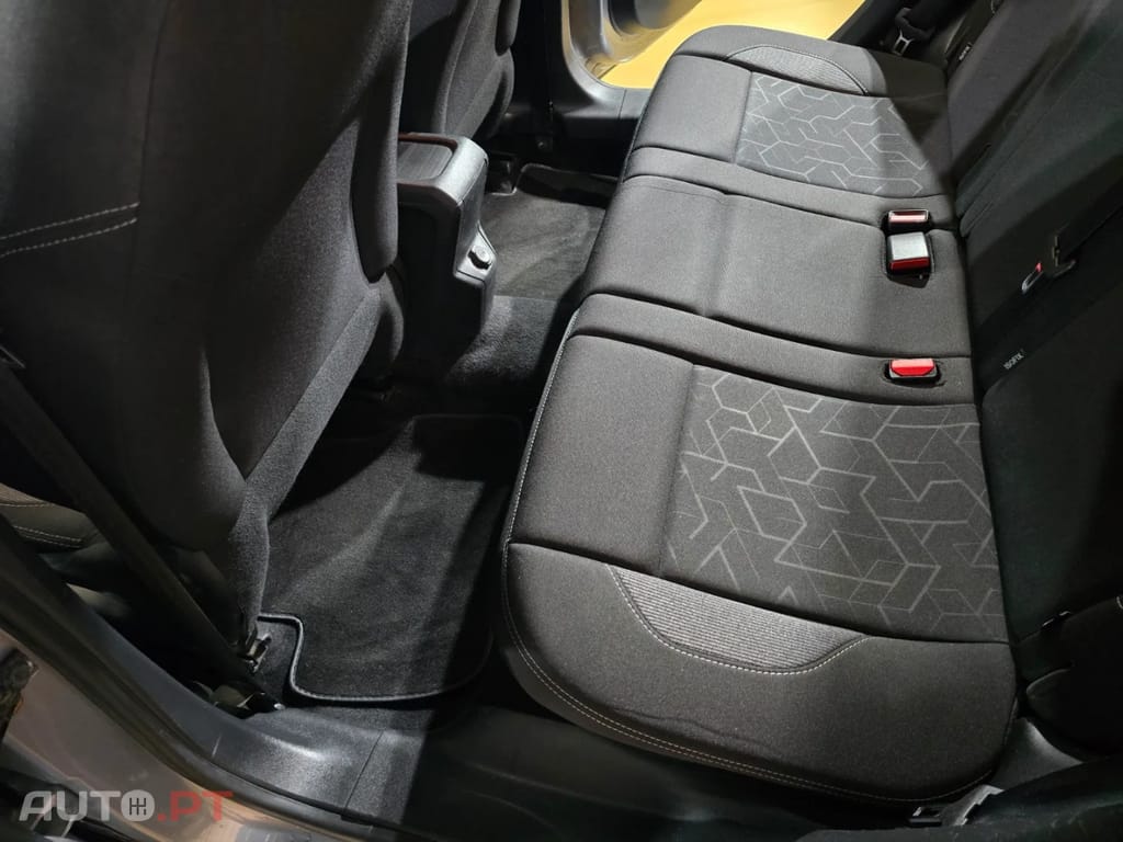 Peugeot 2008 1.2 VTi | Apenas 75.000 km | Gasolina | 2016
