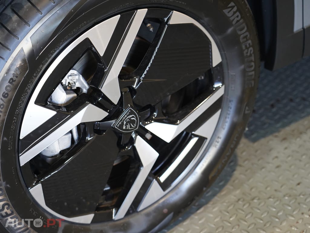 Peugeot E-2008 54 kWh GT