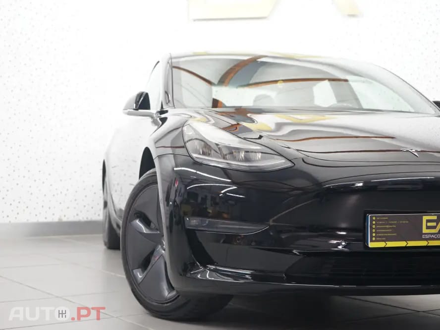Tesla Model 3 Standard Range Plus RWD