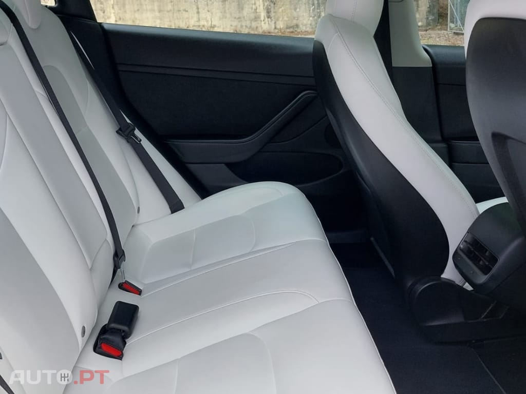 Tesla Model 3 Long-Range Dual Motor AWD