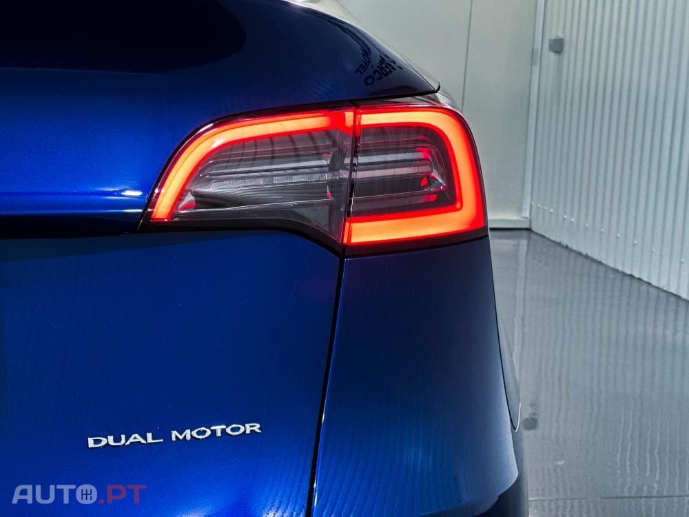 Tesla Model Y Long Range Dual Motor AWD
