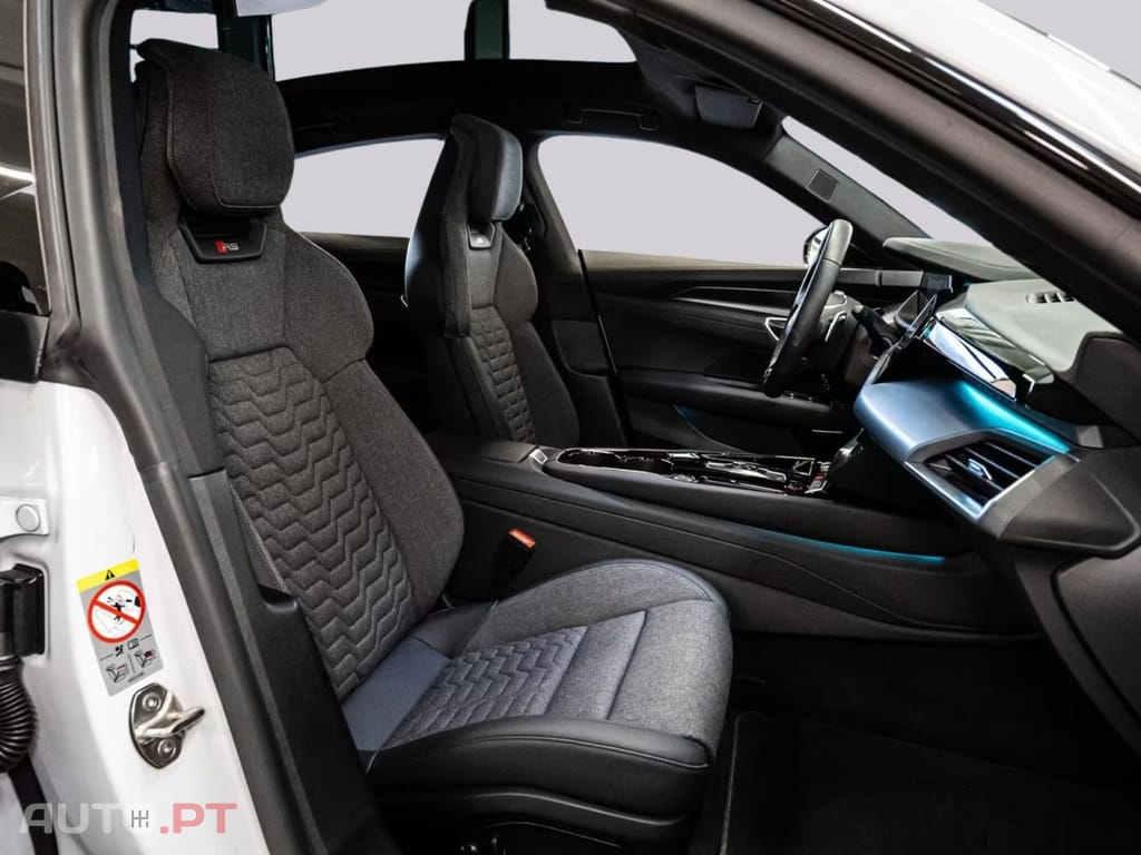 Audi RS E-Tron GT ALL-BLACK