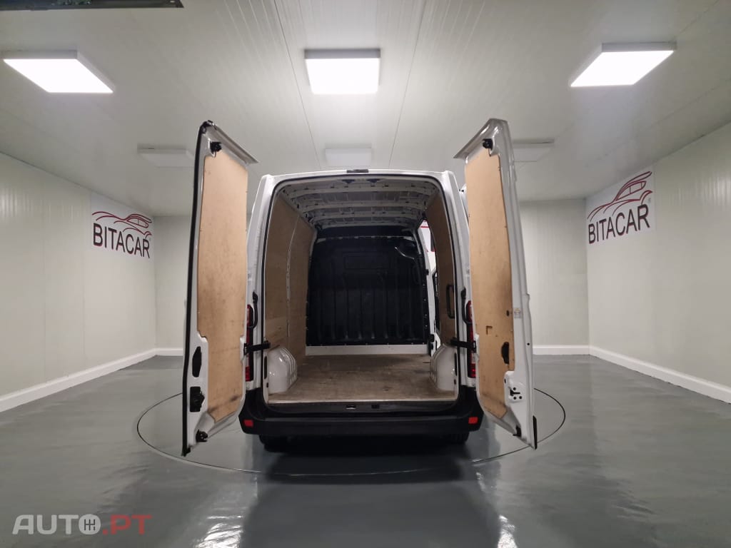 Renault Master L2H2 3.5T 2.3 DCI 130CV IVA DEDUTIVEL