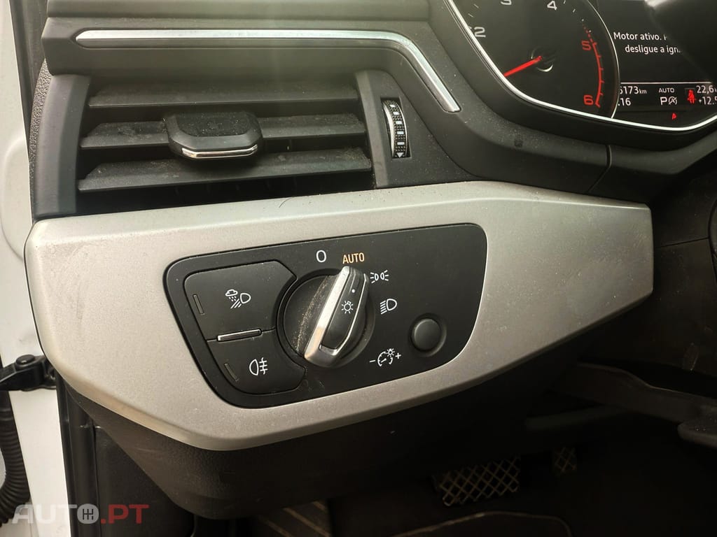 Audi A4 Avant 30 TDI S tronic