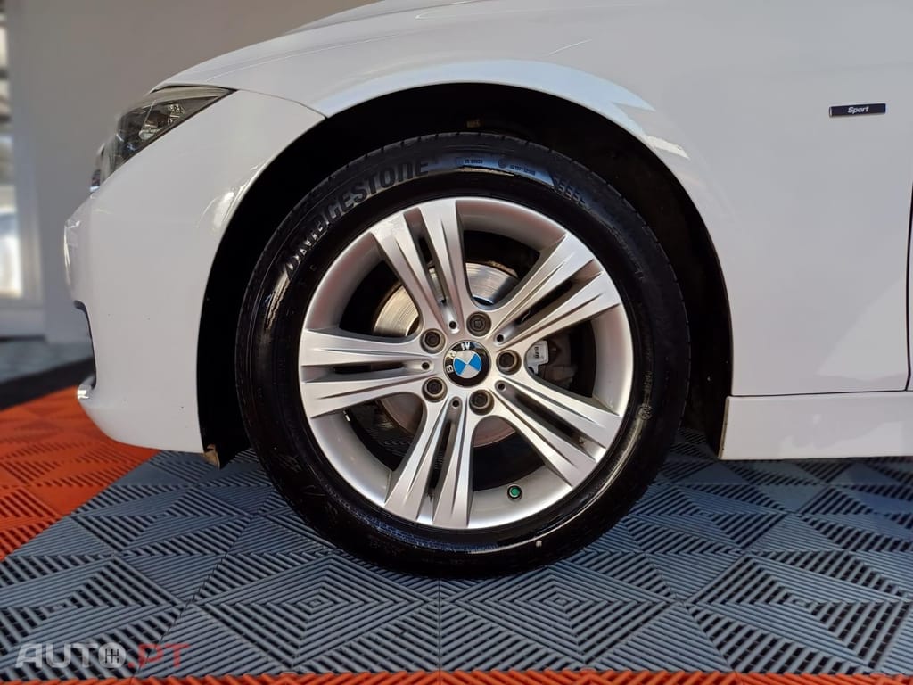 BMW 318 Touring Sport Line