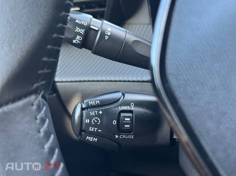 Peugeot 2008 1.2 PureTech Allure Pack