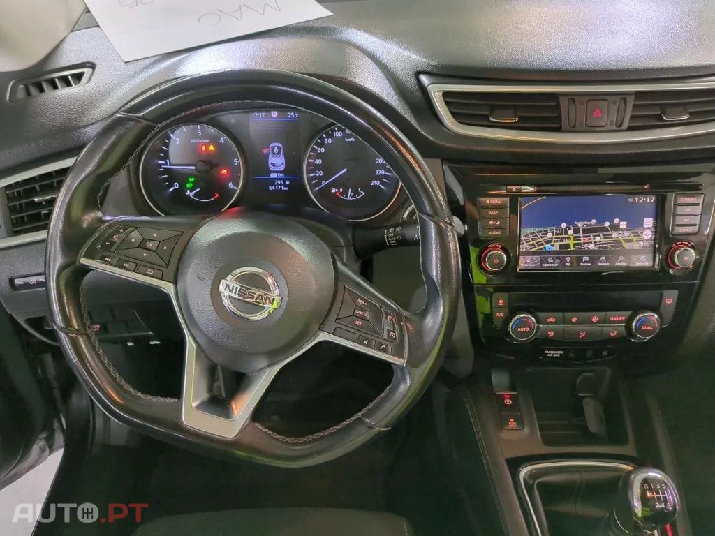 Nissan Qashqai 1.5 dCi N-Connecta J18