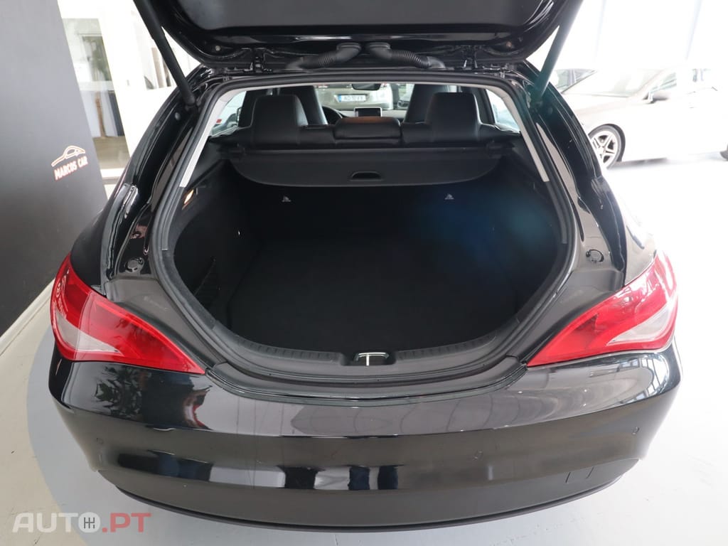 Mercedes-Benz CLA 180 d Shooting Brake