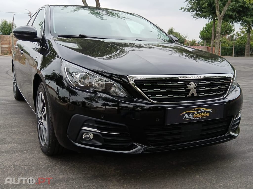 Peugeot 308 1.2 PureTech S&S Road Trip EAT8