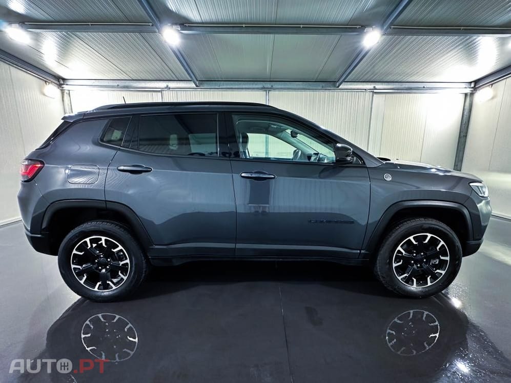 Jeep Compass 4xe AWD Trailhawk