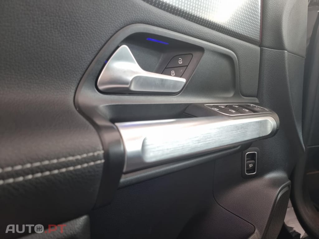 Mercedes-Benz EQB 250 Progressive — fotografia 22