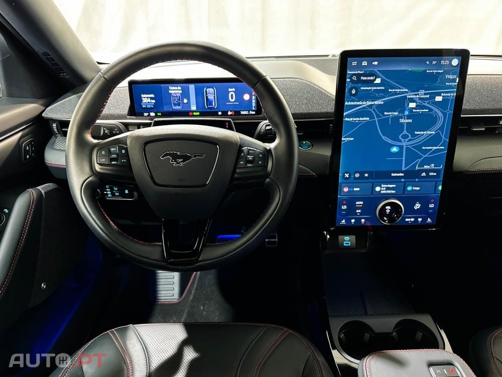 Ford Mustang Mach-E AWD PREMIUM