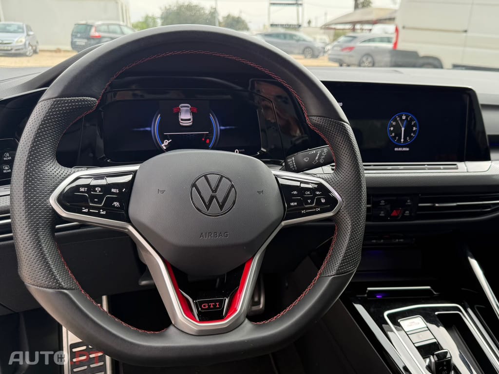 Volkswagen Golf GTI