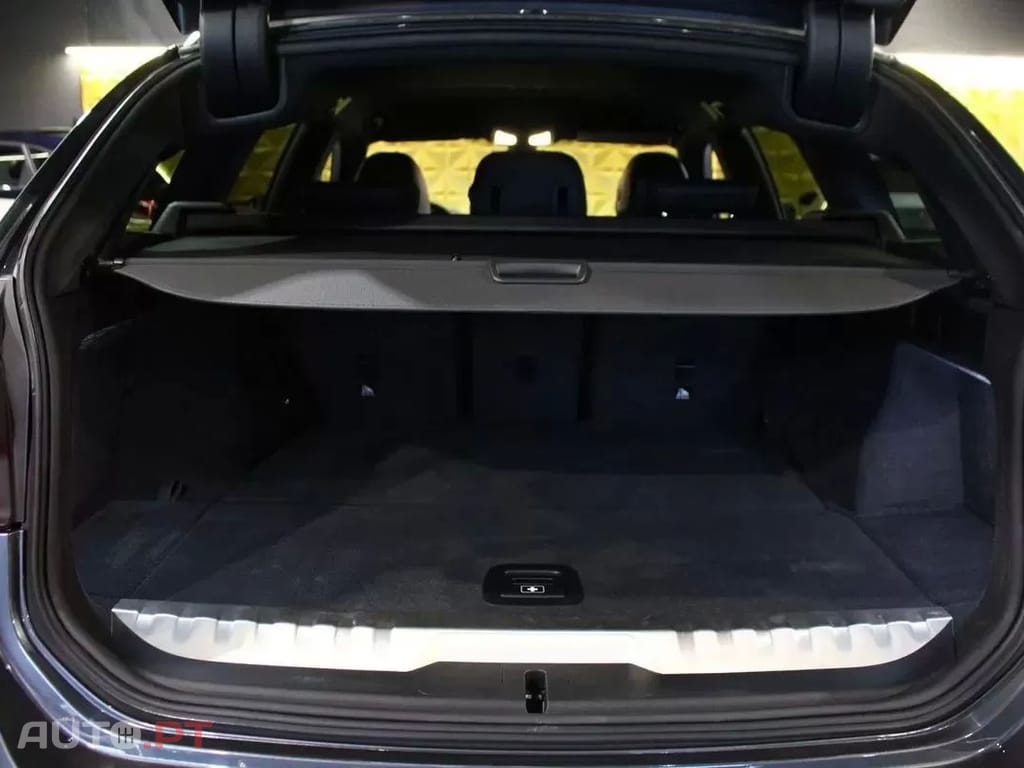 BMW 320 e Line Sport Auto
