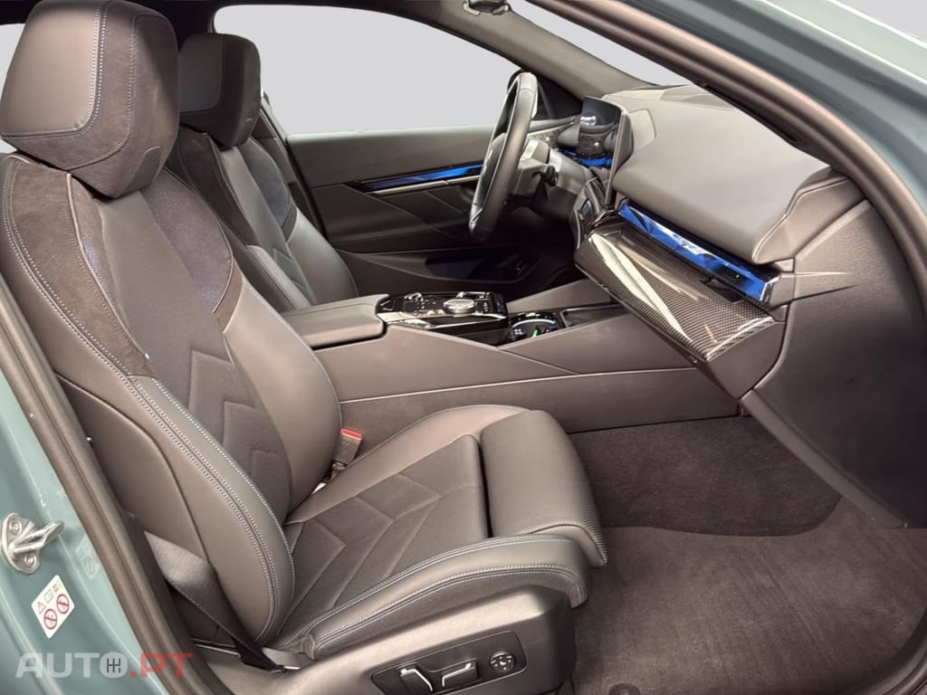 BMW i5 I.V.A DEDUTIVEL M60 xDrive Touring 
