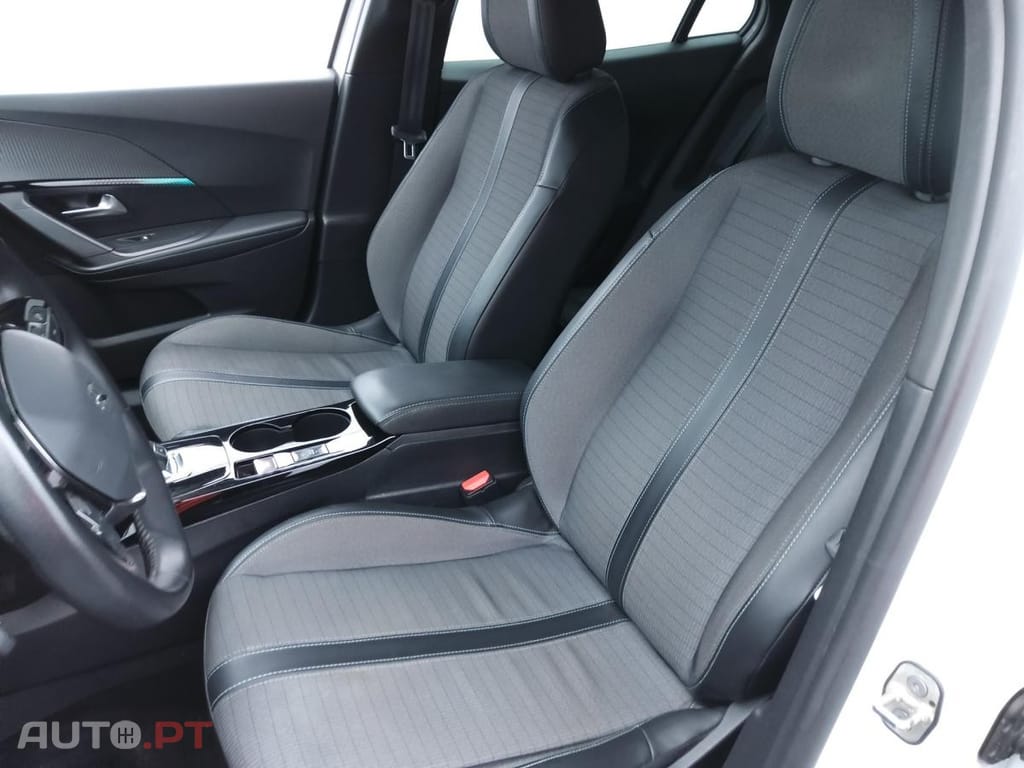 Peugeot 2008 1.5 BlueHDi Allure Pack EAT8