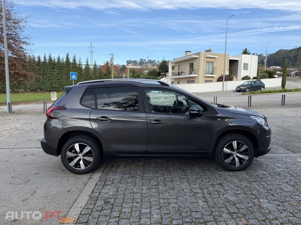 Peugeot 2008 1.2 PureTech Allure
