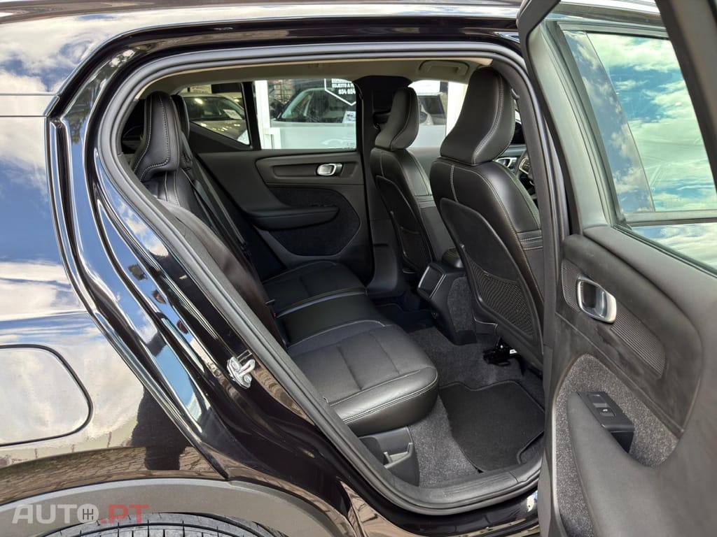 Volvo XC40 2.0 D3 Momentum Plus