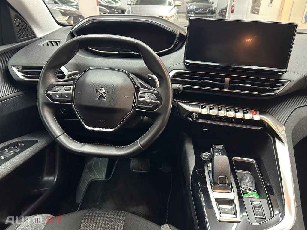 Peugeot 3008 1.2 PureTech Allure EAT8